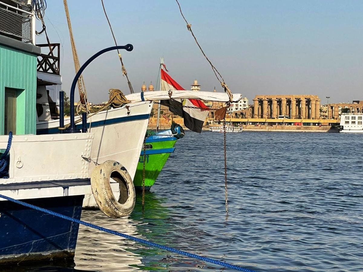 Floating Hotel- Happy Nile Boat Ботель *