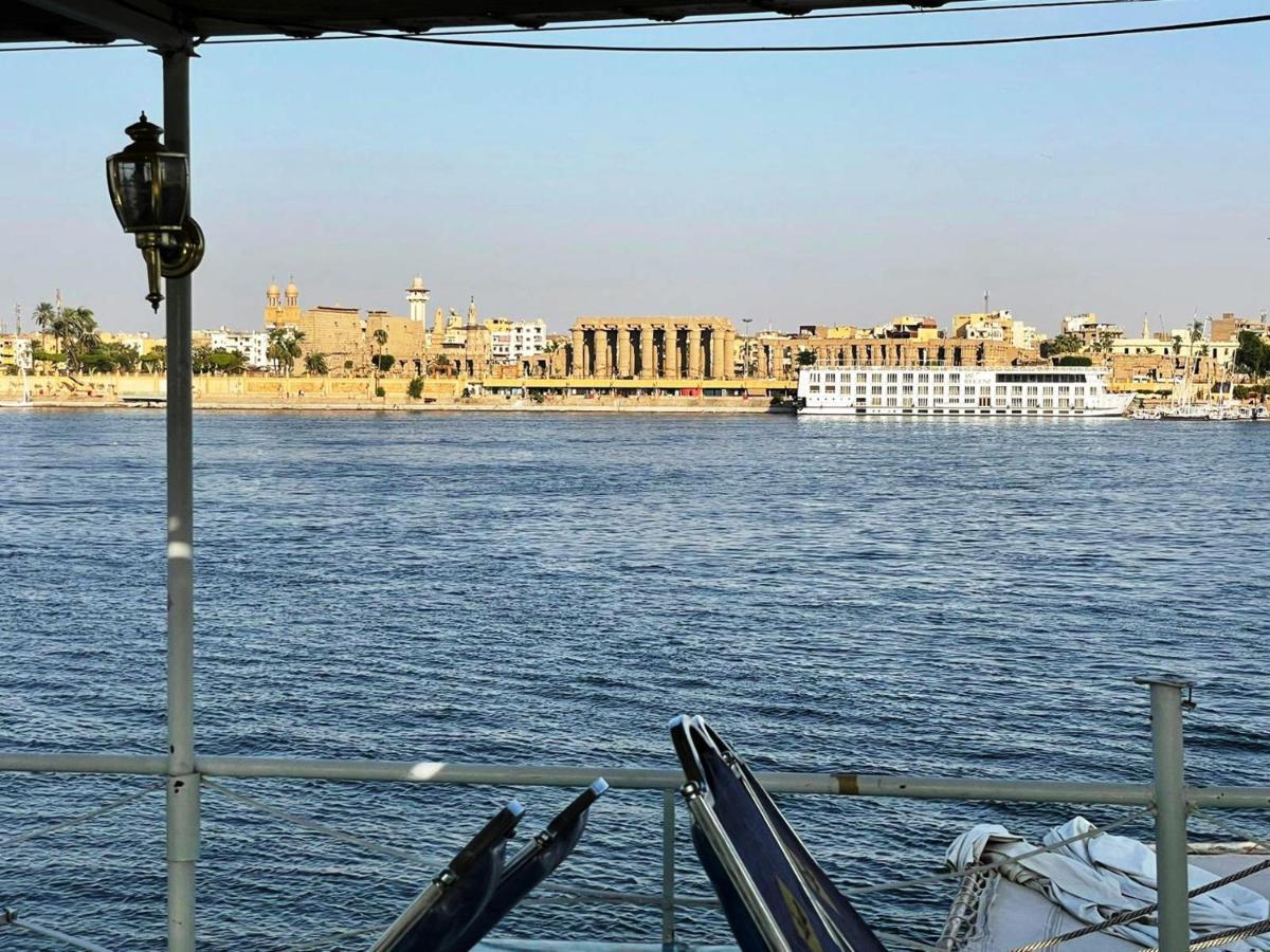 Floating Hotel- Happy Nile Boat * Луксор