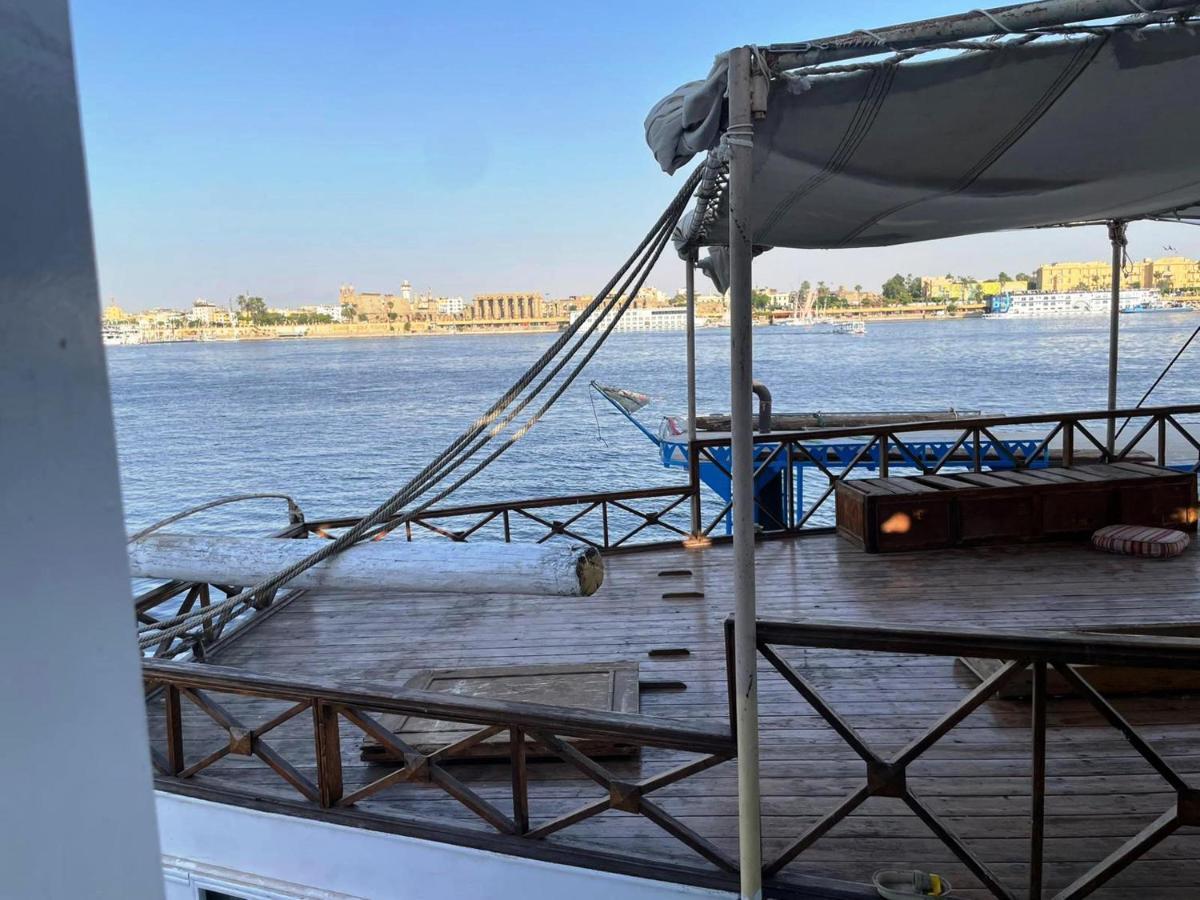 Floating Hotel- Happy Nile Boat Ботель Луксор