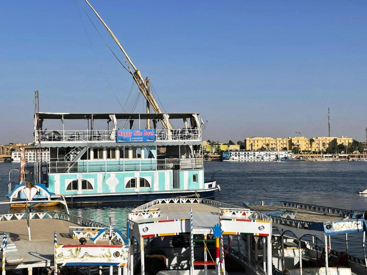 Floating Hotel- Happy Nile Boat Ботель