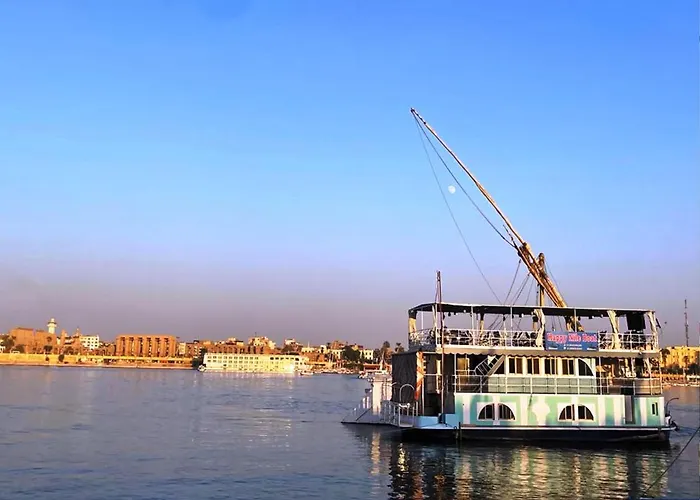 Floating Hotel- Happy Nile Boat